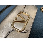 Valentino calfskin handbag 👜underarm bag Model: 1133