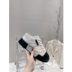 CHANEL cotton candy diamond pattern biscuit shoes