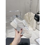 CHANEL cotton candy diamond pattern biscuit shoes