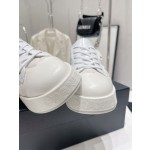 CHANEL cotton candy diamond pattern biscuit shoes