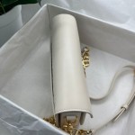 Dior Montaigne avenue M9260 white