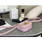 CELINE 𝗧𝗥𝗜𝗢𝗠𝗣𝗛⻼𝗠𝗜𝗡𝗜 Triumphal Arch Mini Crossbody Bag Model: 101513
