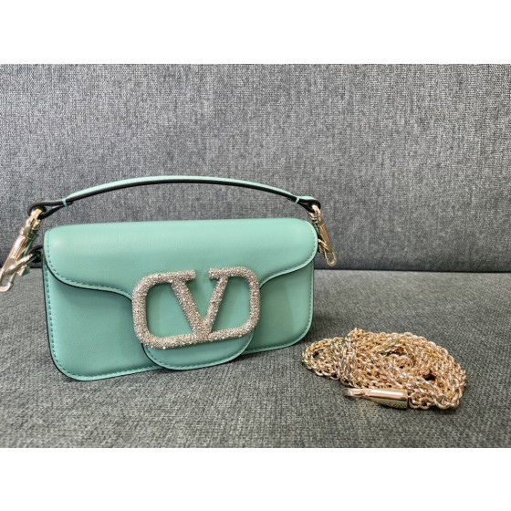 Valentino calfskin handbag 👜underarm bag Model: 1133 star diamond ▪️Drill buckle version