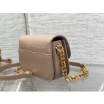 Dior's latest 30 Montaigne Avenue series 0322