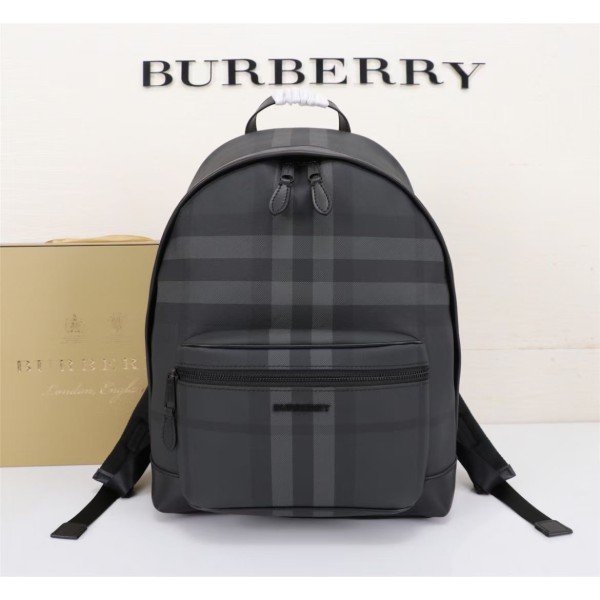 Burberry Men's Backpack 3987