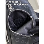 Louis Vuitton-Shoulder Bag Stitching Monogram Canvas and Taiga Calfskin