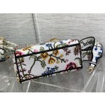 Dior's Five Grid Unique Flower Embroidery 6605