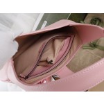 GUCCI shoulder backpack model ✨ model ✨ seven hundred and twenty-six thousand two hundred and seventy-four