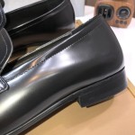Prada genuine leather business suit shoes