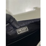 Prada triangle bag 🎉 2VH155 Plain