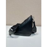 Prada triangle bag 🎉 2VH155 Plain