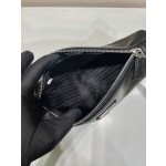 Prada triangle bag 🎉 2VH155 Plain