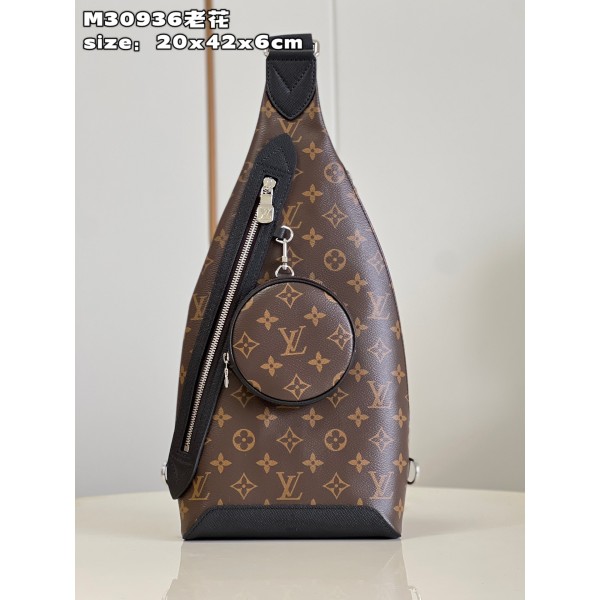 Louis Vuitton-Shoulder Bag Stitching Monogram Canvas and Taiga Calfskin