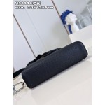 Louis Vuitton-Shoulder Bag Stitching Monogram Canvas and Taiga Calfskin