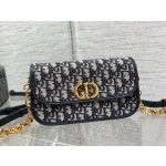 Dior's latest 30 Montaigne Avenue series 0322