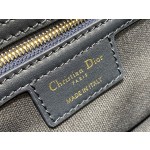 Dior's latest 30 Montaigne Avenue series 0322