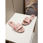 Louis Vuitton New Flat Low Slotted Trailer