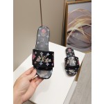 Louis Vuitton New Flat Low Slotted Trailer