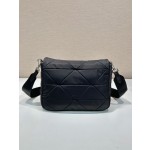 Prada new three-in-one 🎉1BD290