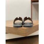 Hermes wear-resistant and anti slip rubber outsole slippers