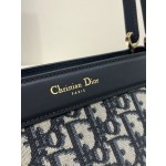 DIOR new Key handbag series