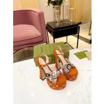 Gucci runway show water platform popular sandals