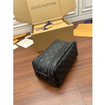 Louis Vuitton's exclusive debut model: M46354 Super Enhanced Edition