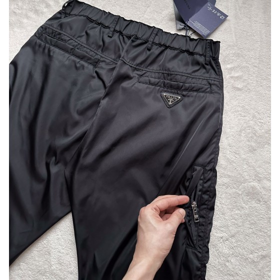Prada's Back Hip Iron Brand Triangle Standard Workwear Casual Pants