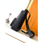 Dior- chest bag: 397# black D