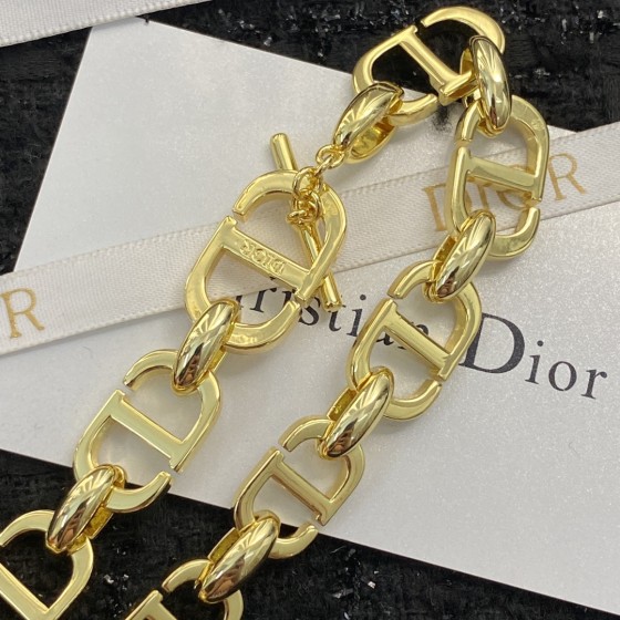 Dior necklace