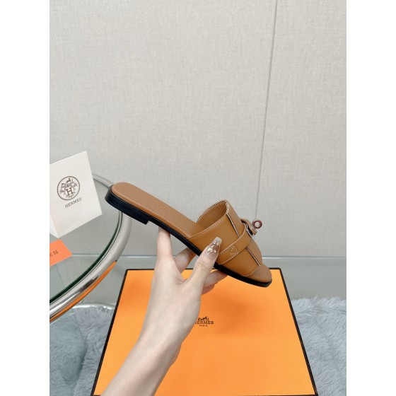 Hermes Kelly buckle up slippers