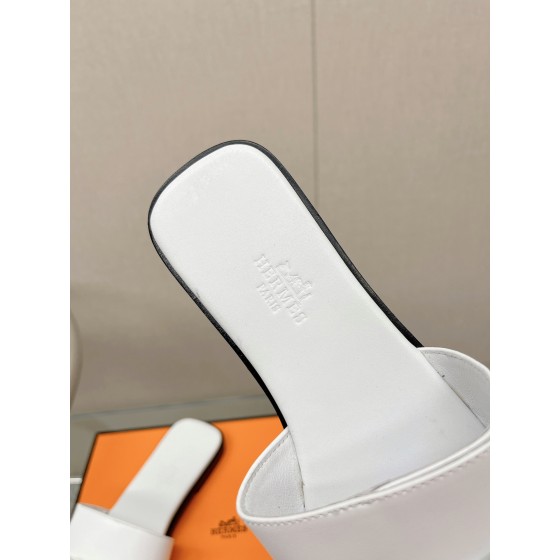 Hermes Kelly buckle up slippers