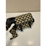 Prada embroidered fabric messenger bag 🎉 2VD034