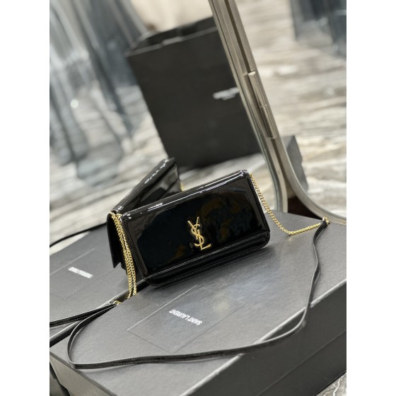 SAINT LAURENT black patent leather with gold buckle model: 635095