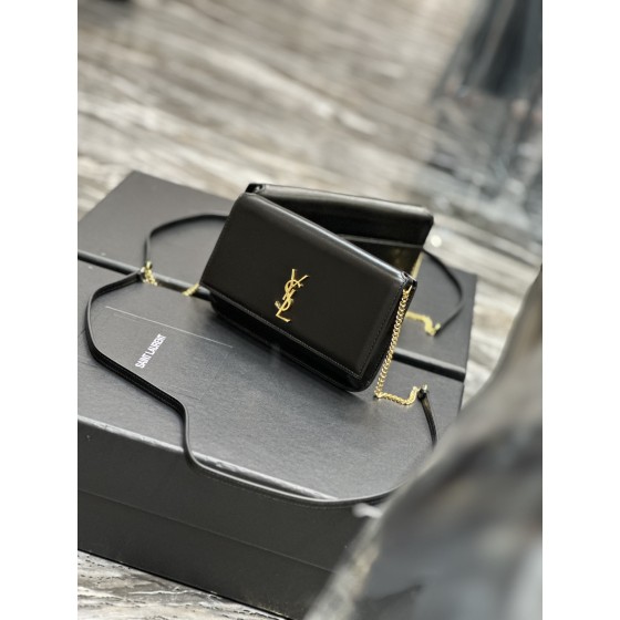 SAINT LAURENT Black Hand Rubbed Pattern with Gold Buckle Model: 635095