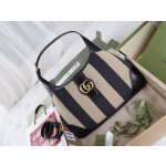 GUCCI shoulder backpack model ✨ model ✨ seven hundred and twenty-six thousand two hundred and seventy-four