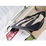 GUCCI shoulder backpack model ✨ model ✨ seven hundred and twenty-six thousand two hundred and seventy-four