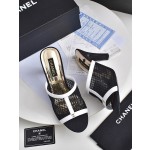 CHANEL High Heel Panel