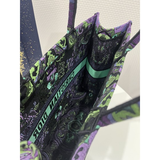 DIOR Lady embroidery latest spring and summer series