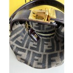 FENDI Super Hot Lunch Box Middle Ancient Bag Model Number: 016