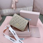 MIU MIU 5MV204: Pocket Wallet