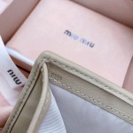 MIU MIU 5MV204: Pocket Wallet