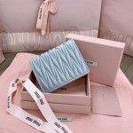 MIU MIU 5MV204: Pocket Wallet
