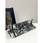 DIOR Tote latest spring and summer