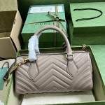 GUCCI Marmont series small handbag model: 746319