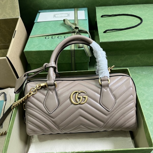 GUCCI Marmont series small handbag model: 746319