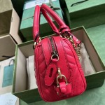 GUCCI Marmont series small handbag model: 746319