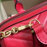 GUCCI Marmont series small handbag model: 746319