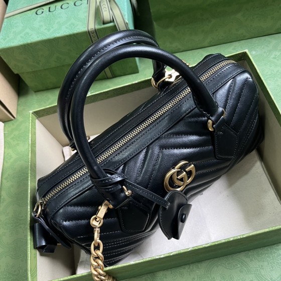 GUCCI Marmont series small handbag model: 746319