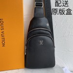 Louis Vuitton-Men 👮 Chest Bag1026